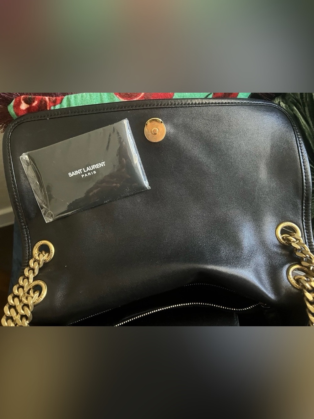 Saint Laurent Niki Medium Shoulder Bag – Black Smooth Calfskin - 100% Authentic - Picture 8 of 15